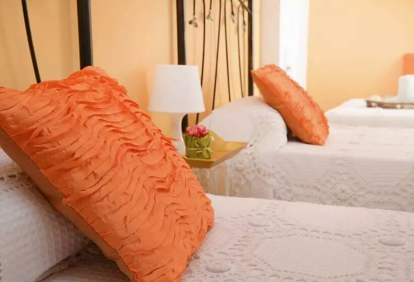 اتاق استاندارد چهارنفره با سرویس بهداشتی مشترک, La Fonda Benissa, Grupo Terra De Mar, Alojamientos Con Encanto