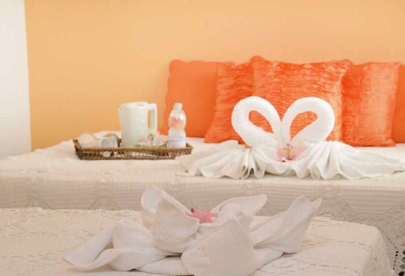 Номер Стандарт Четырехместный Совместный Санузел, La Fonda Benissa, Grupo Terra De Mar, Alojamientos Con Encanto