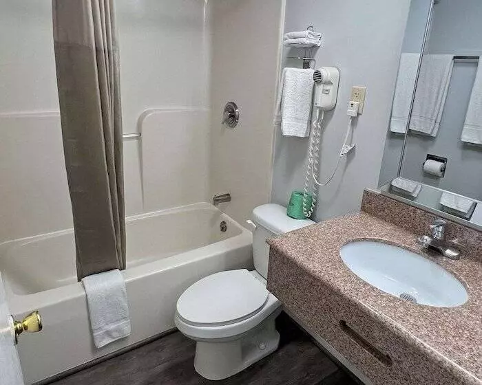 ２ダブルベッドのスタンダードルーム, Americas Best Value Inn Lancaster
