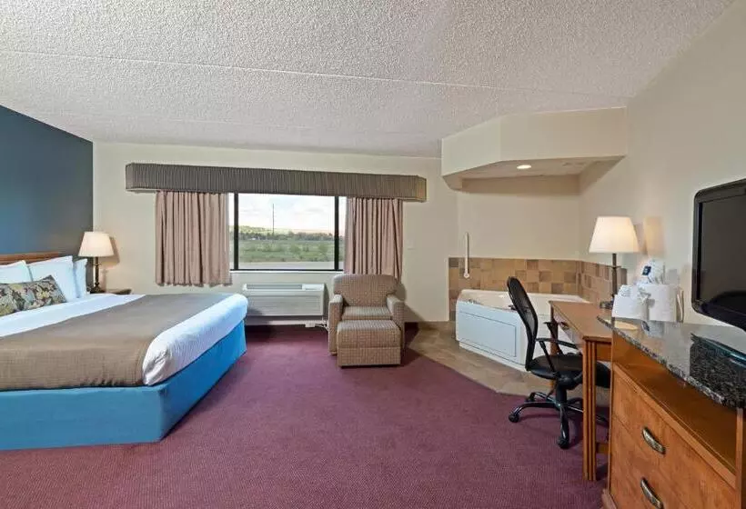 キングサイズベッドのスタンダードルーム, Americinn By Wyndham Rexburg Byui