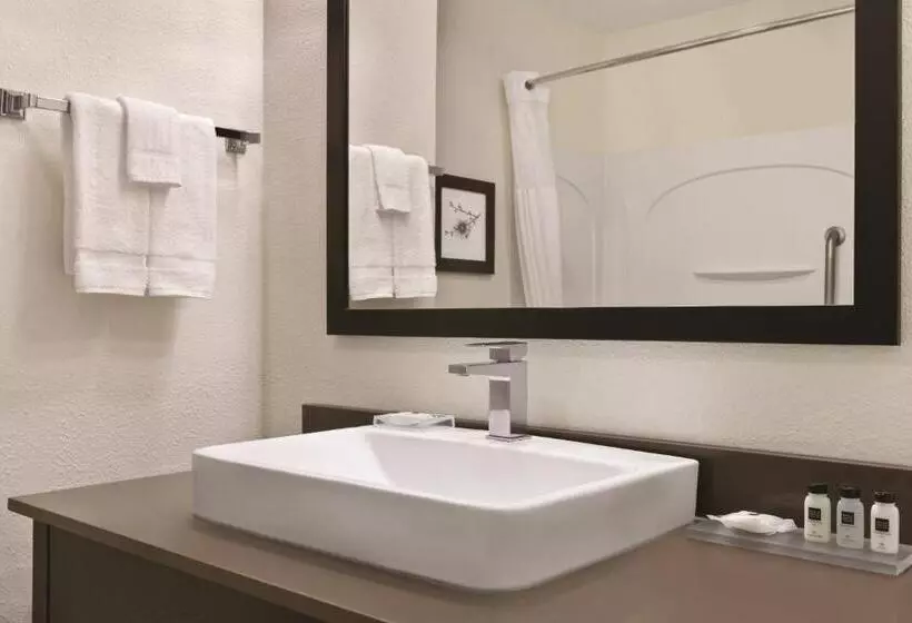 キングサイズベッドのスイートルーム, Country Inn & Suites By Radisson Fairborn South Oh