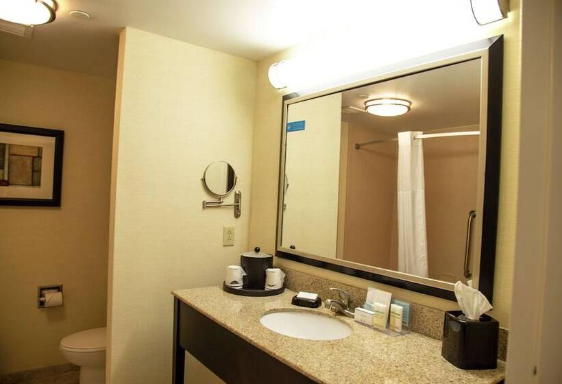 스탠다드 룸, Hampton Inn & Suites Sharon