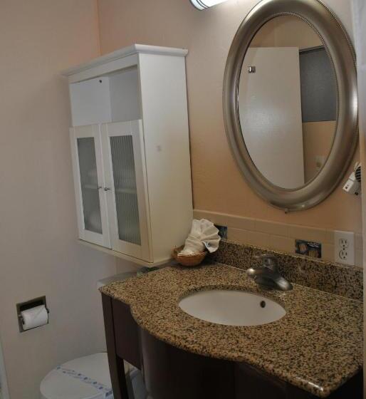 غرفه قياسيه سريرين مزدوجين, Oasis Inn And Suites