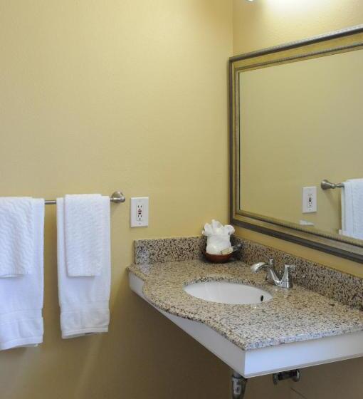 غرفه قياسيه سريرين مزدوجين, Oasis Inn And Suites