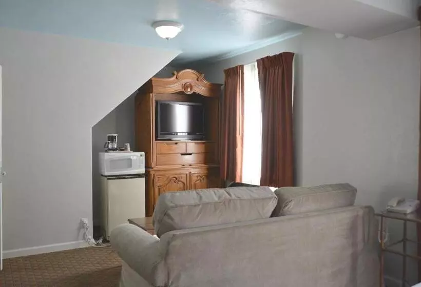 استودیو استاندارد با تخت کینگ, Oasis Inn And Suites
