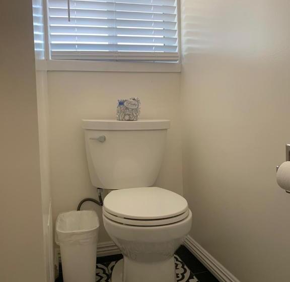 جناح ديلوكس سرير كينج, Oasis Inn And Suites