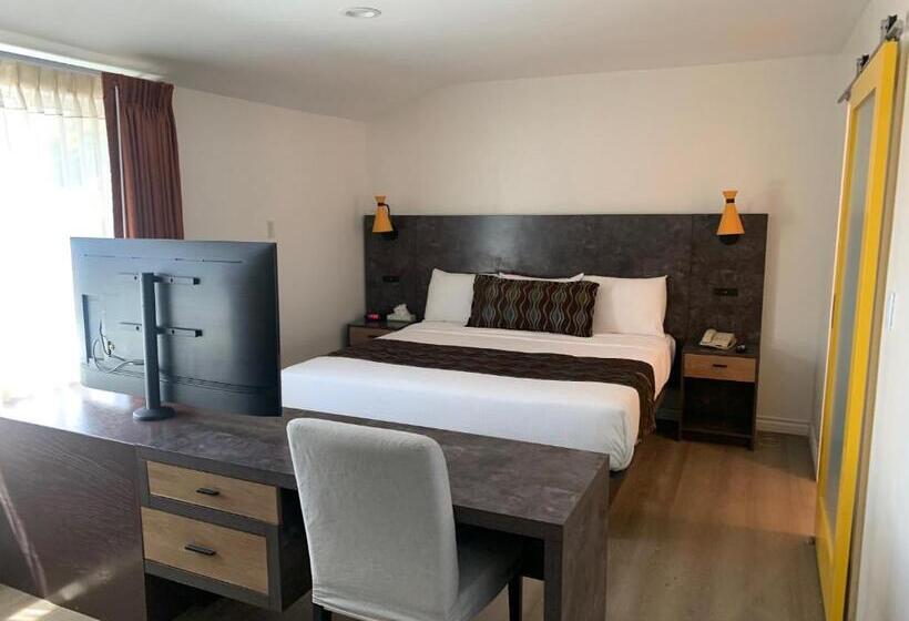 Люкс Deluxe Кровать Кинг, Oasis Inn And Suites