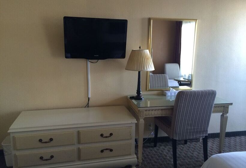 غرفه قياسيه سريرين مزدوجين, Oasis Inn And Suites