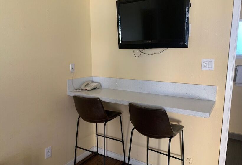 جناح عائلي, Oasis Inn And Suites