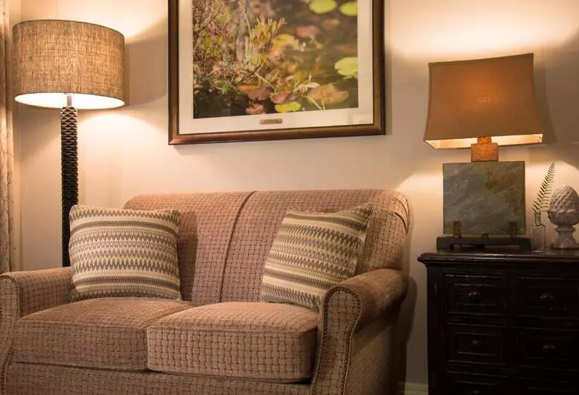 ジュニアスイート, The Lodge At Woodloch