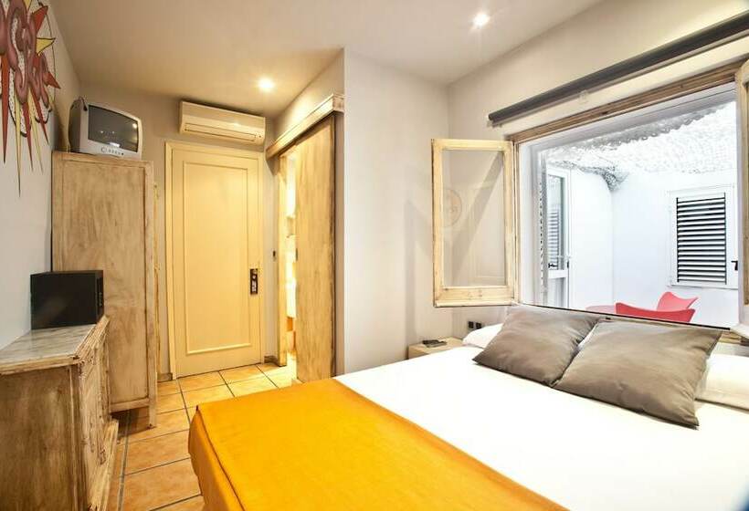 اتاق استاندارد, Ten Hostel