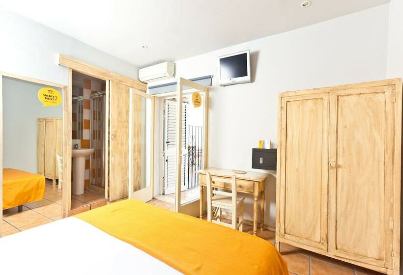 اتاق استاندارد با تراس, Ten Hostel