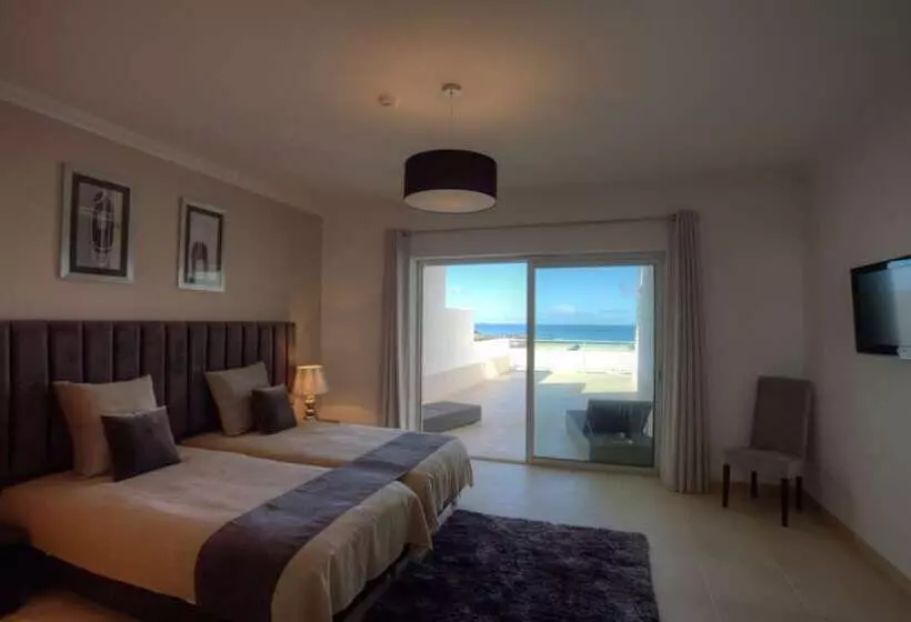 ２ベッドルームのテニメントハウス, The Beachfront  Praia D El Rey Golf & Beach Resort