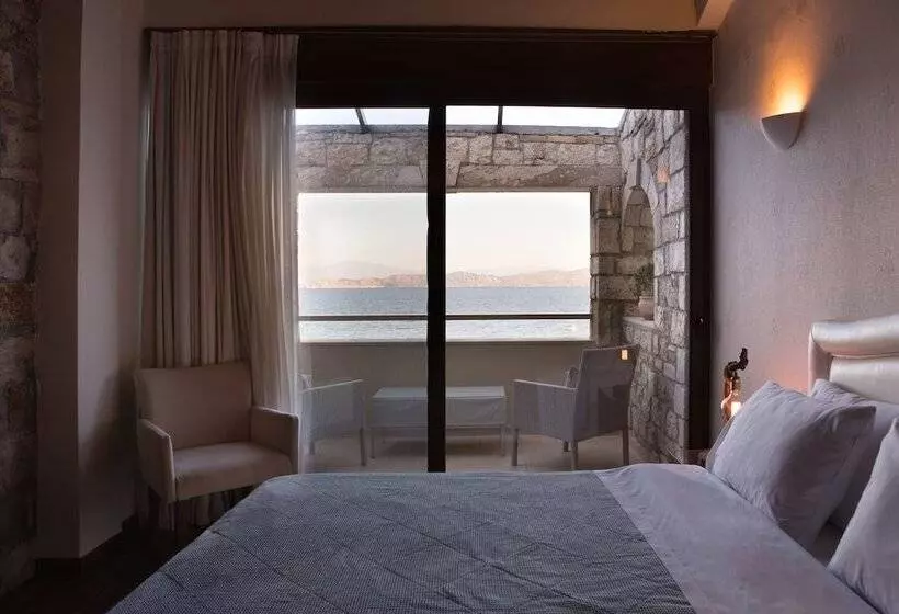 デラックススイート, Enalio Suites
