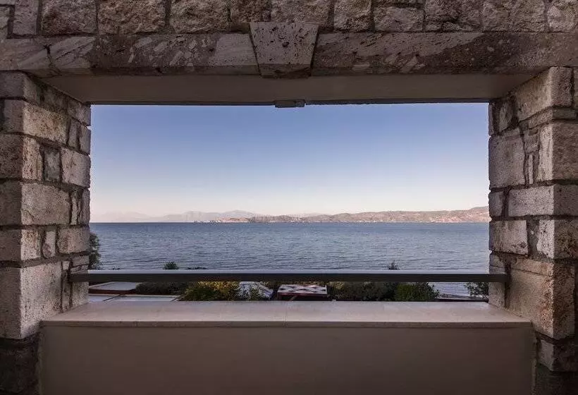 オーシャンビュースタンダードルーム, Enalio Suites
