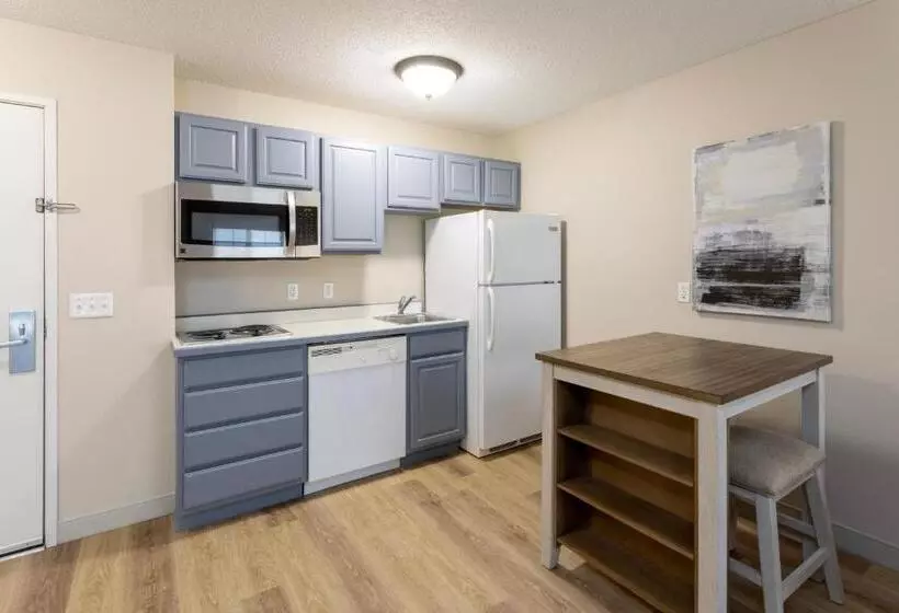 キングサイズベッドのスイートルーム, Grandstay Apple Valley