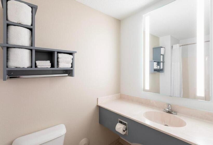 Люкс Кровать Кинг, Grandstay Apple Valley