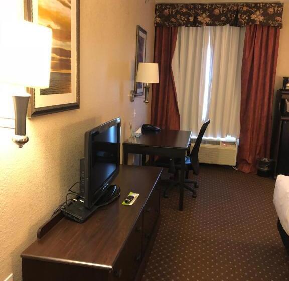 Номер Стандарт с Балконом, Americas Best Value Inn   Gun Barrel City