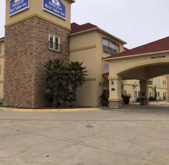 Standard-huone King-vuode, Americas Best Value Inn Gun Barrel City