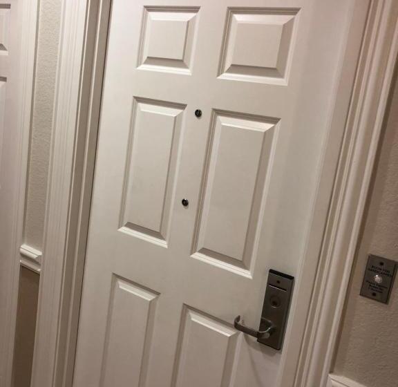 Номер Стандарт Адаптированный для Инвалидов, Americas Best Value Inn   Gun Barrel City