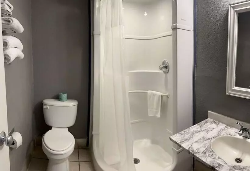 ２ダブルベッドのスタンダードルーム, Americas Best Value Inn And Suites Groves