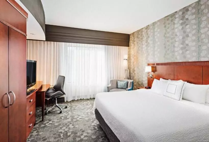 キングサイズベッドのスタンダードルーム, Courtyard By Marriott Knoxville Airport Alcoa