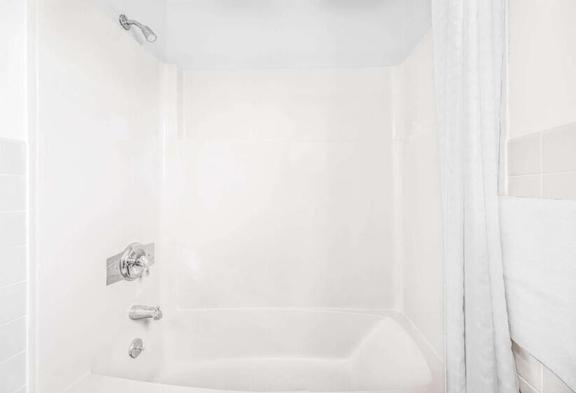 스탠다드 룸 더블 침대 2개, Knights Inn Pine Grove