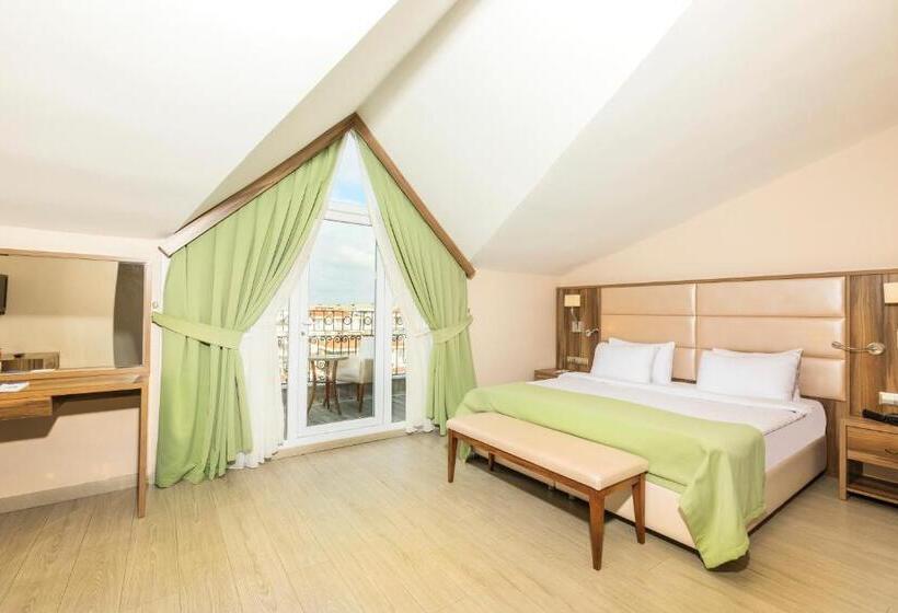 غرفة ديلوكس مزودة بشرفة, Kumburgaz Marin Princess