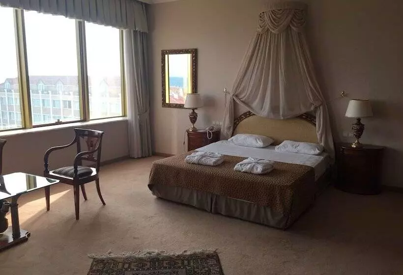 سوییت جونیور, Kumburgaz Marin Princess