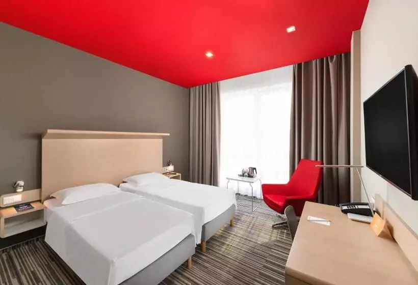 スーペリアールーム, Park Inn By Radisson Budapest