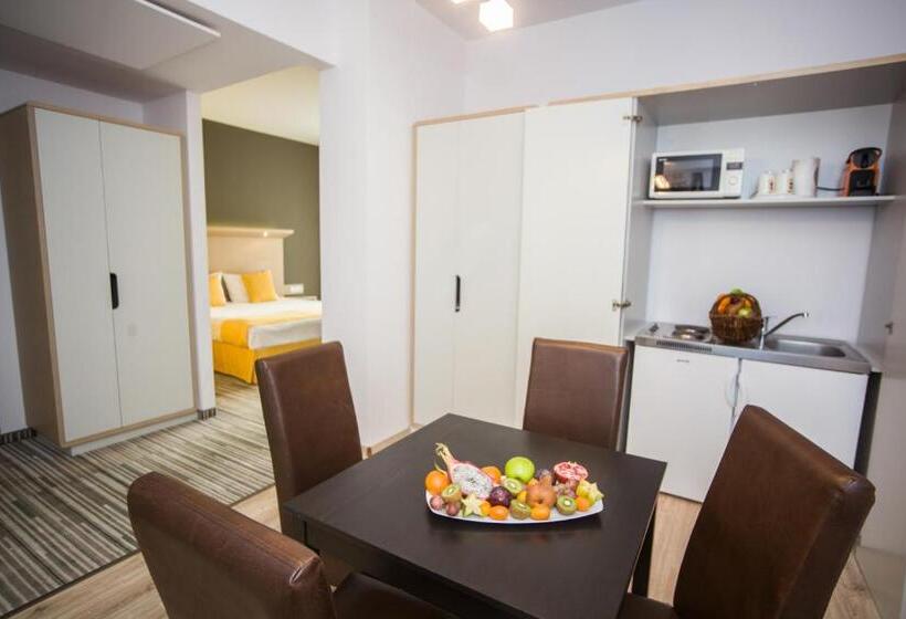 Juniorsviitti Keittiö, Park Inn By Radisson Budapest