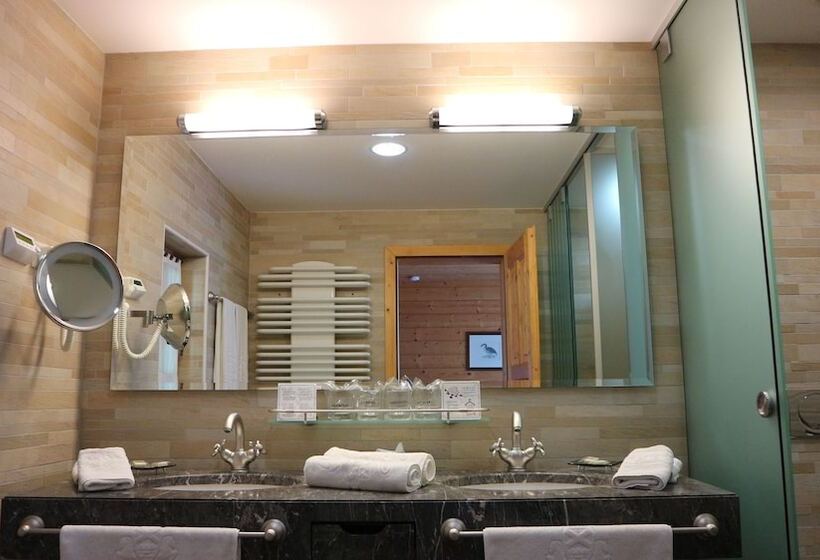 اتاق دوبلکس, Pule Estate