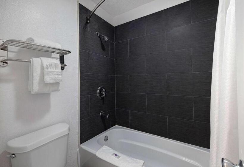 스탠다드 룸 킹사이즈 침대, Crestview Inn
