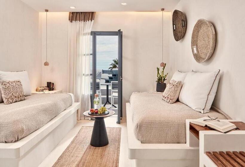 Полулюкс, Parian Boutique