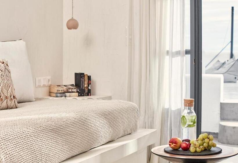 Полулюкс, Parian Boutique