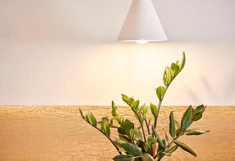 Пентхаус Люкс, Parian Boutique