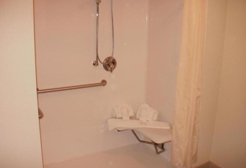 패밀리 룸, Mackinaw Beach And Bay Inn & Suites