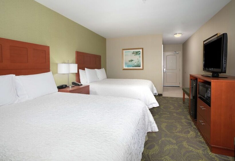 غرفه قياسيه سريرين مزدوجين, Hampton Inn And Suites Astoria
