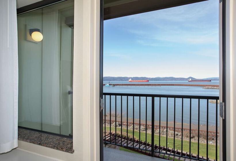 غرفه قياسيه سريرين مزدوجين, Hampton Inn And Suites Astoria