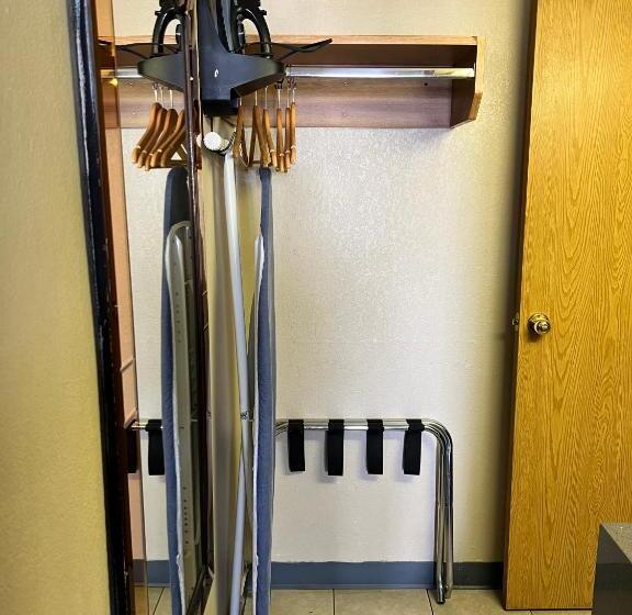 스탠다드 룸 킹사이즈 침대, Highland Inn Las Vegas