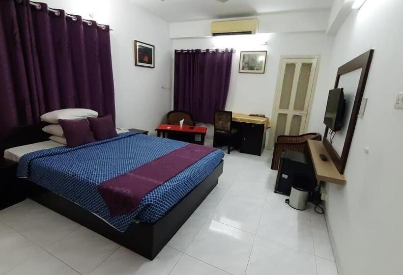اتاق لوکس, Center Point Apartment