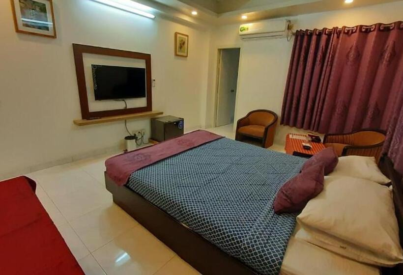 اتاق لوکس, Center Point Apartment