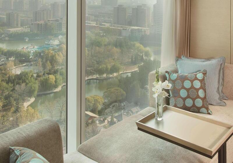 带大床的豪华间, Conrad Beijing