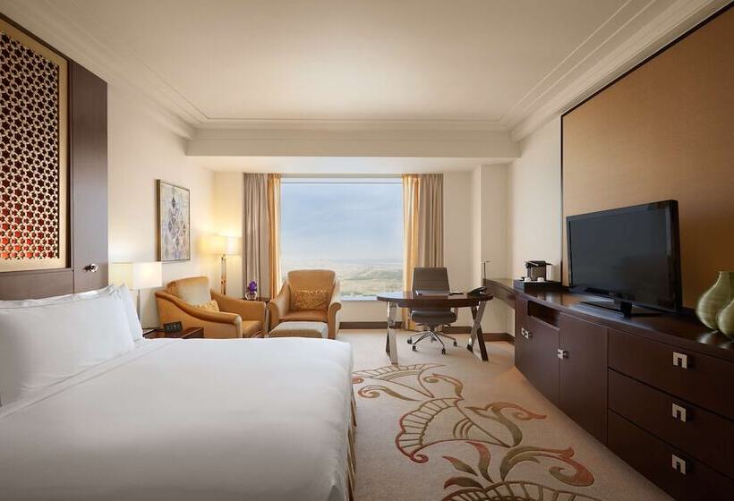 اتاق اجرایی, Conrad Dubai