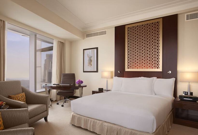 اتاق اجرایی, Conrad Dubai