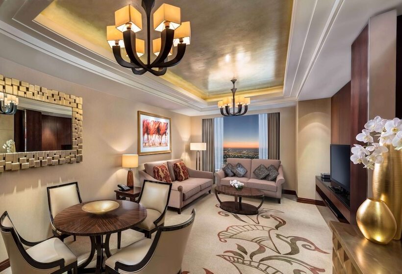 سوییت لوکس, Conrad Dubai