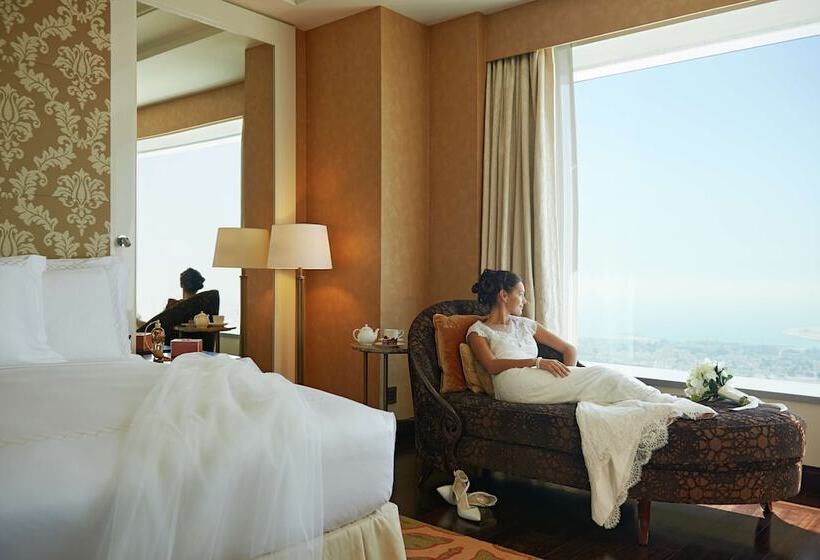 Королевский Люкс, Conrad Dubai