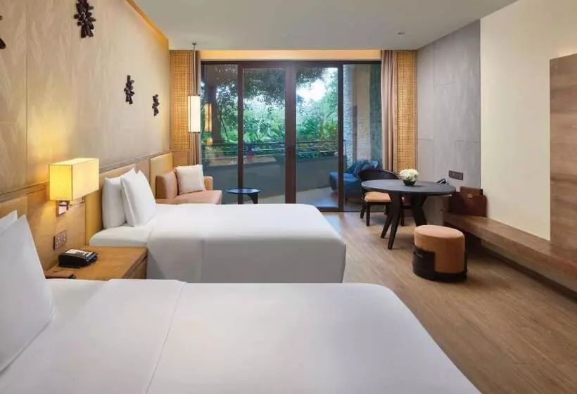 キングサイズベッドのスーペリアルーム, Crowne Plaza Hailing Island, An Ihg