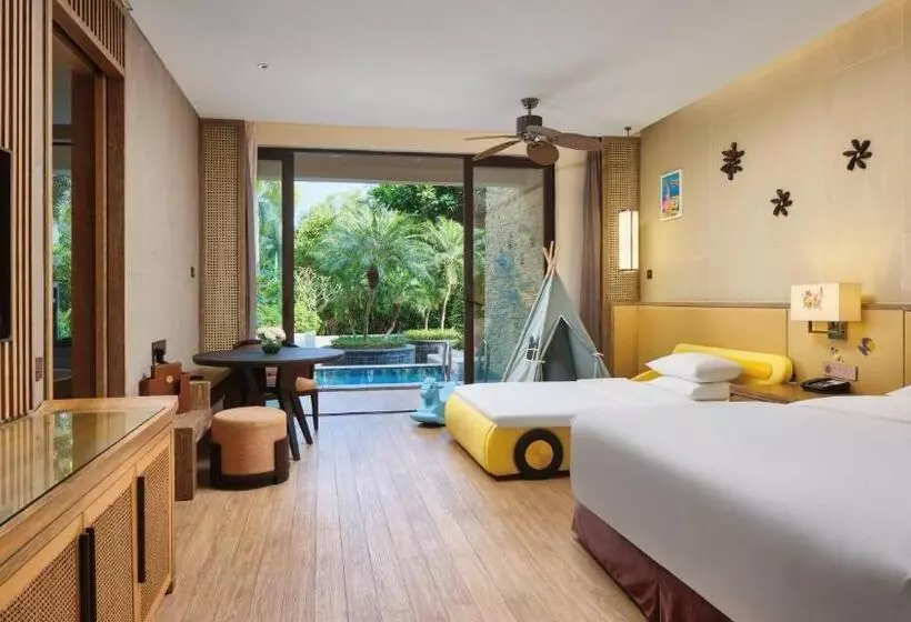 プールビューファミリールーム, Crowne Plaza Hailing Island, An Ihg