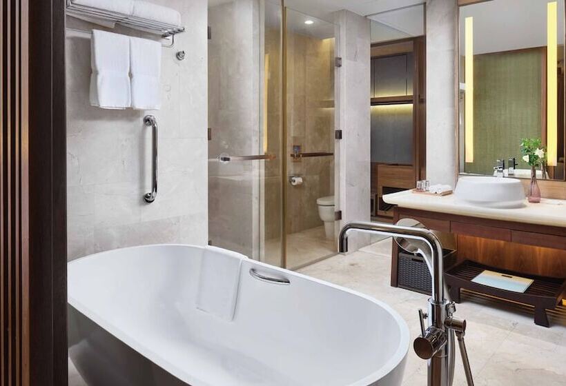 Premium Oda, Crowne Plaza Hailing Island, An Ihg